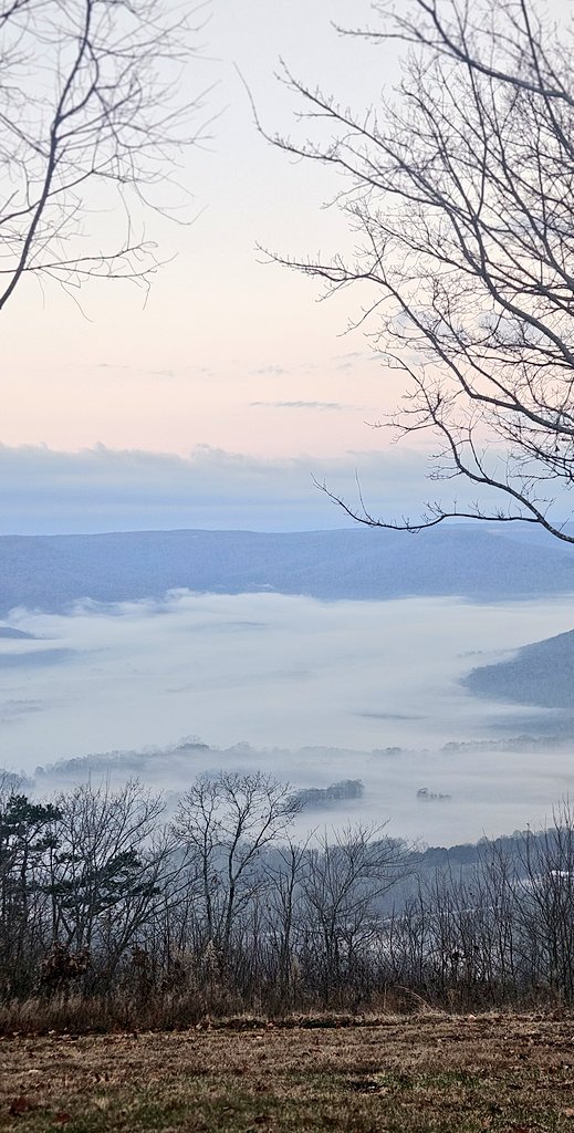 connie56's tweet photo. That Welsh dragon left his Christmas morning greeting. What you don't believe in the magic of folktales? You think this is an inversion? How dull. SE Tenn. #StormHour #Christmas #inversions #folklore #writerslife #WritingCommunity https://t.co/nmgbuCp3cF
