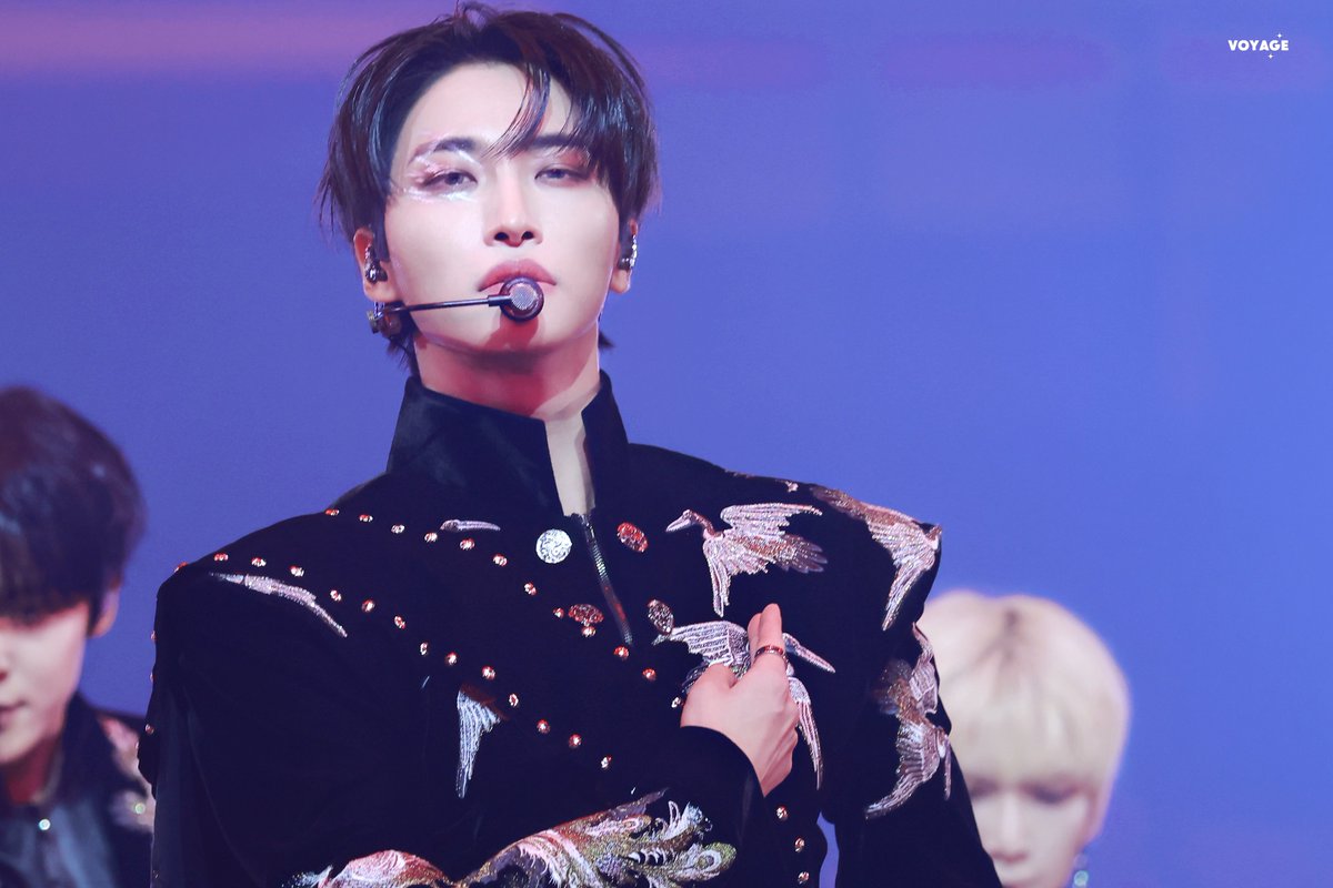 251225

#ATEEZ #에이티즈 #SEONGHWA #성화