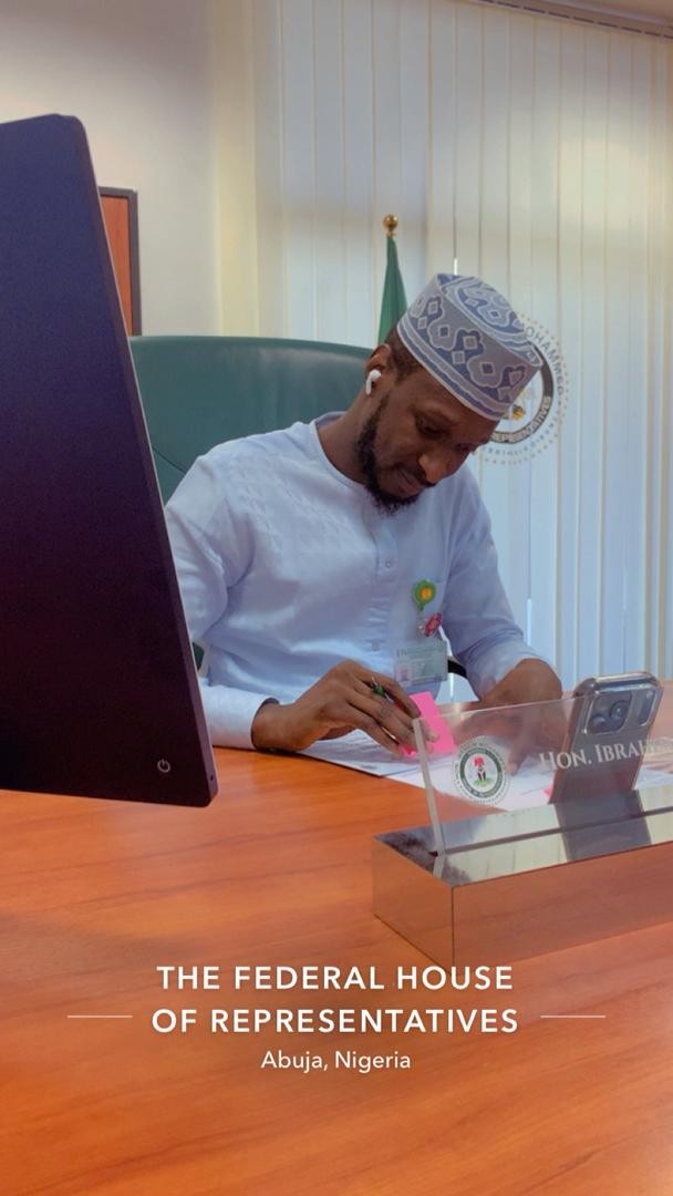 nagodi_haliru's tweet photo. Shalelen Birnin Kebbi Kalgo Bunza Uban gidana kuma abokin @B_ELRUFAI . Hon @IbrahimBelloMo Allah ya qara yawan nasara dakai da duk wani matashi a 10th National Assembly. Muna Godiya da qoqarin ku matuqa. https://t.co/WCcAVI8H2V