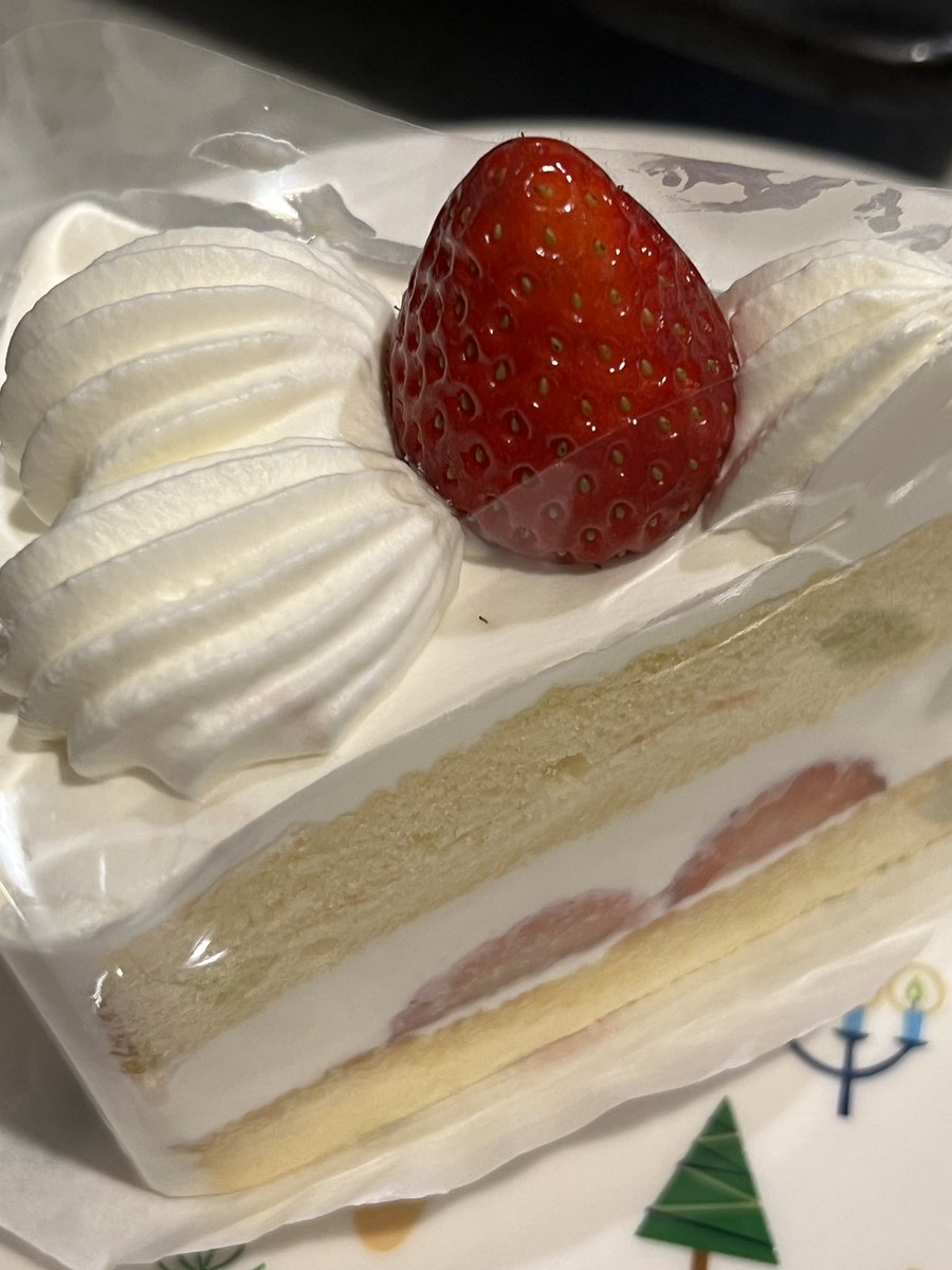 Gojo's tweet image. メリークリスマス！（チキンとケーキと天丼とすき焼きを食べました（笑））