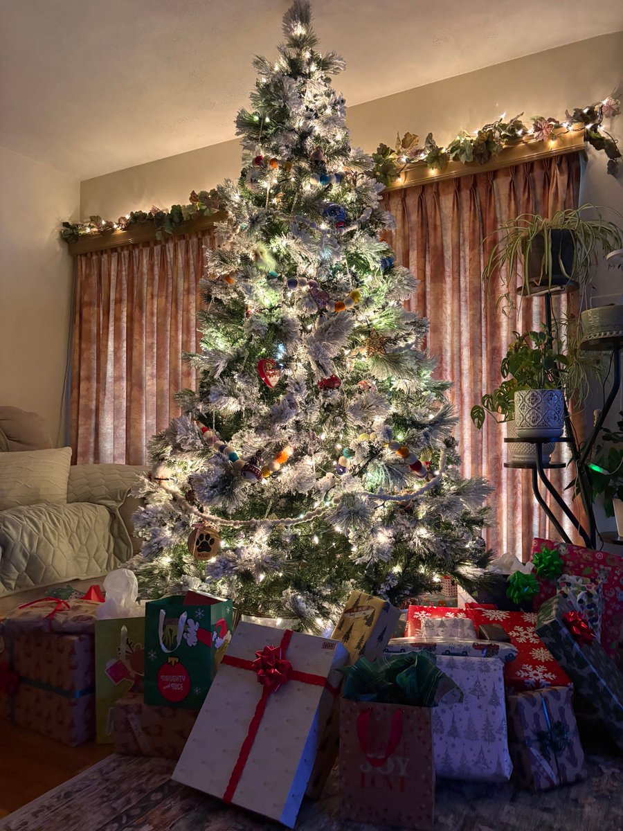 Ray March@ChincoteagueElem tweet media