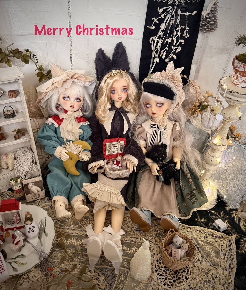 snowxusagi18's tweet photo. Merry Christmas 🎄 

やっぱりドール遊びは楽しいね✨
着替えさせてたらいつのまにか半日過ぎてたよ🤣
大きい子も小さい子もぬいぐるみもみんな大好き💕
#のわのふく 
#mellow_makeup https://t.co/Xzz3guFfI6