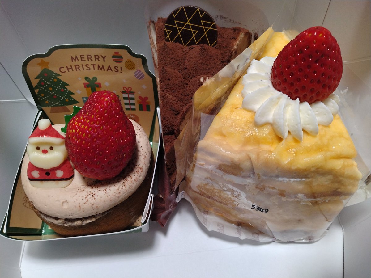 Feathersofhawk's tweet photo. 勢揃い！
#ショートケーキ勢揃い https://t.co/HvvsWZ9zUI