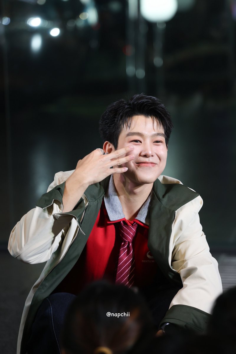 เมอรี่คริสตะมาสกับน้องกิต 🎄🎅🏼

KRITPHOP XMAS AT SIAM CENTER
#SiamCenterxKritPhop
#krmjtc