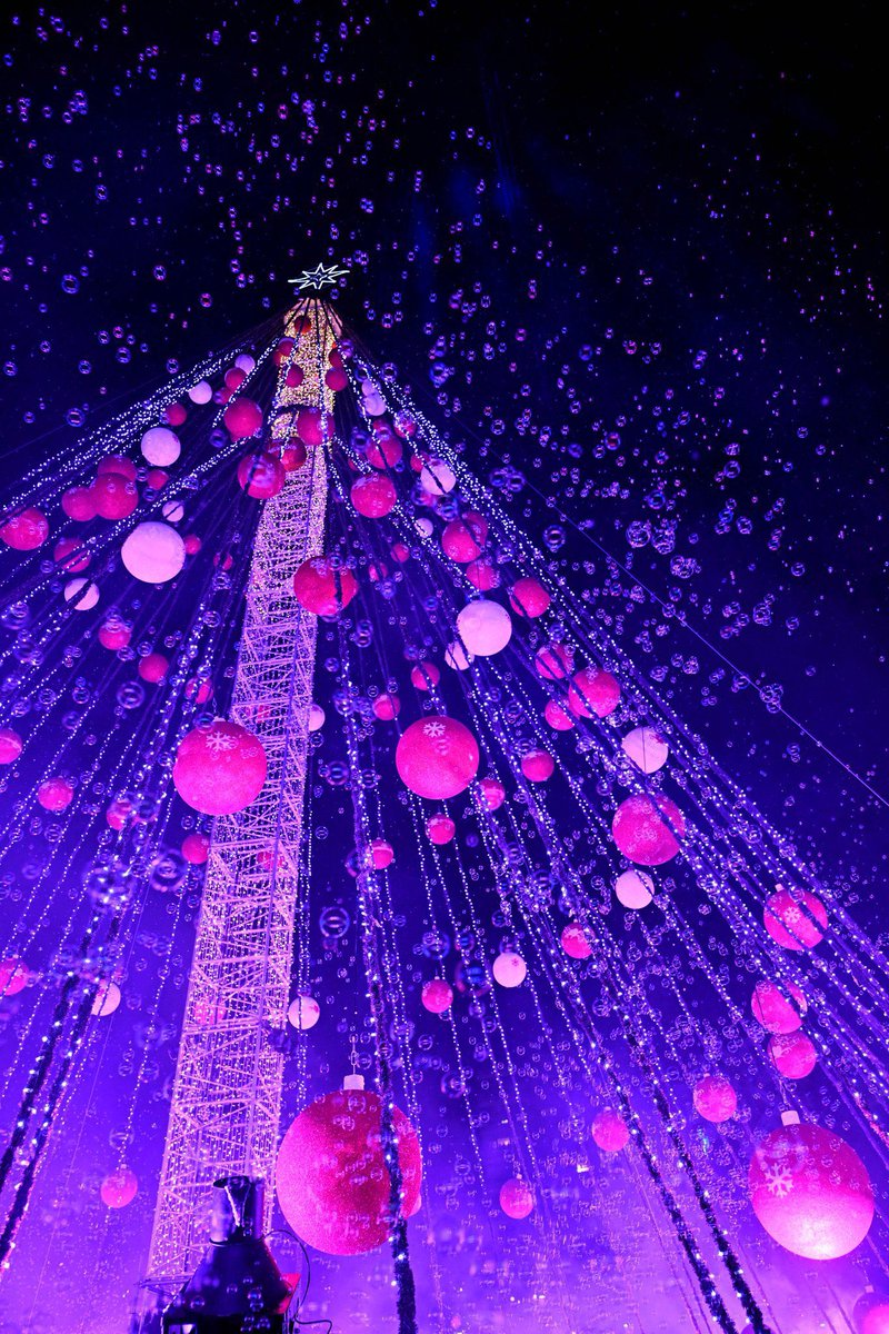 ‼️ Con motivo de la lluvia, las actividades programadas para hoy en el Gran Árbol de Navidad se aplazan al sábado 27 de diciembre:

🐊 Espectáculo de la Pandilla de Drilo 'Música &amp; Navidad': 27 de diciembre a las 17h.

🎆 Espectáculo piromusical: 27 de diciembre a las 20h.