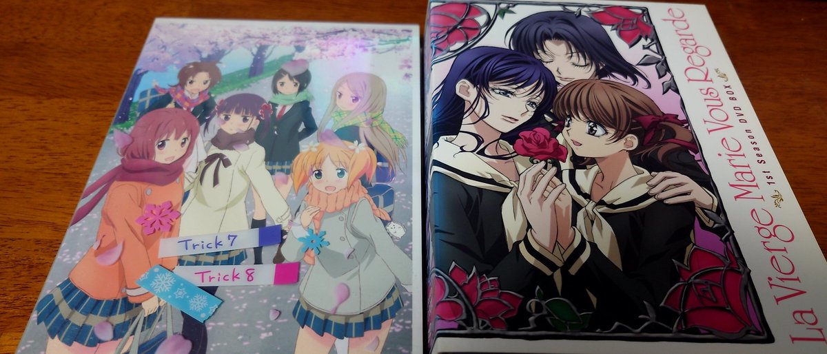 クリスマスは今年も、マリア様がみてる「いばらの森」「白き花びら」、桜Trick「桜色のウエディング」「桜色なクリスマス」。（円盤持ってるけどDアニメで）