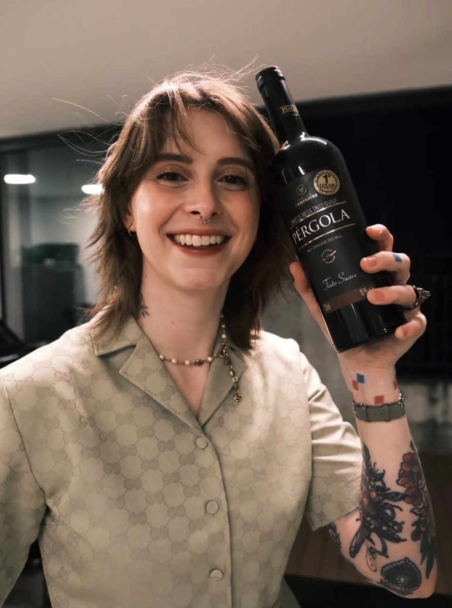 ewozbit's tweet image. gêmeos do mistério estão como 
no natal