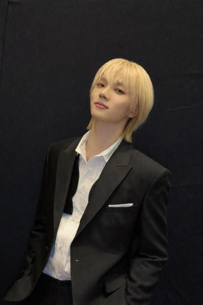 성호 머리만 조금 차분하게 바꿔봤음 요즘 기술 좋다