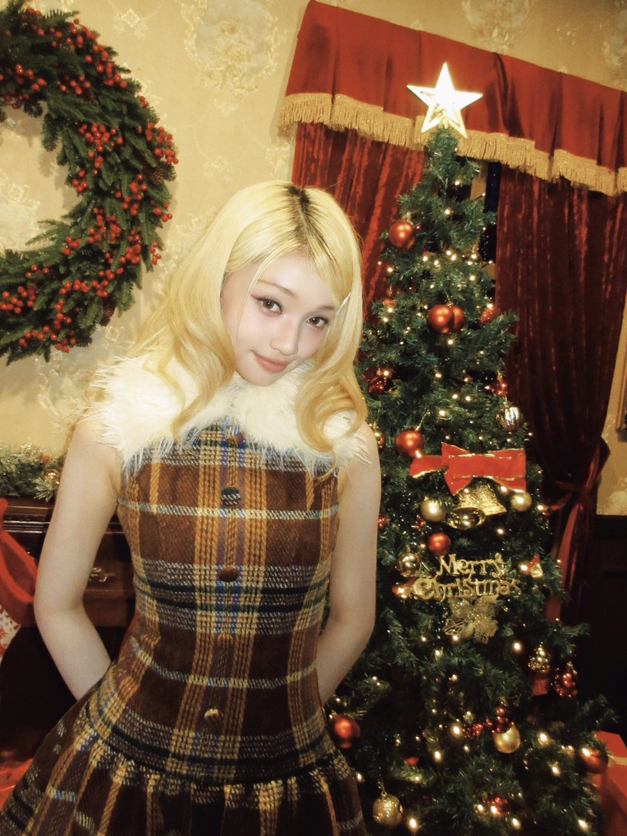UNIS_offcl's tweet image. been a nice girl all year round 🎄🦌

#UNIS #유니스
#GEHLEE #젤리당카