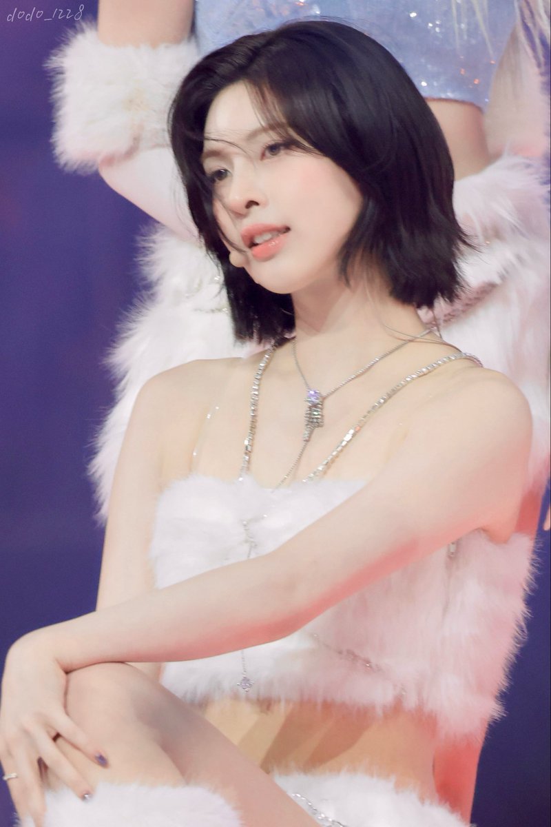 251225 SBS

⛄️

#배이 #BAE 
#배블왔솔
#NMIXX #엔믹스