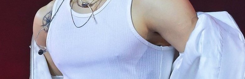 tleeminhex's tweet image. VAI TODO MUNDO TOMAR NO CENTRO DO CU