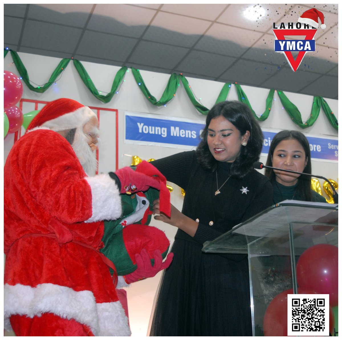 During the YMCA Lahore Christmas program, Santa Claus made a cheerful appearance, moving through the hall and spreading festive joy among guests.
The moments captured reflect laughter, warmth, and the spirit of Christmas shared with the community.
#YMCALahore #SantaMoments