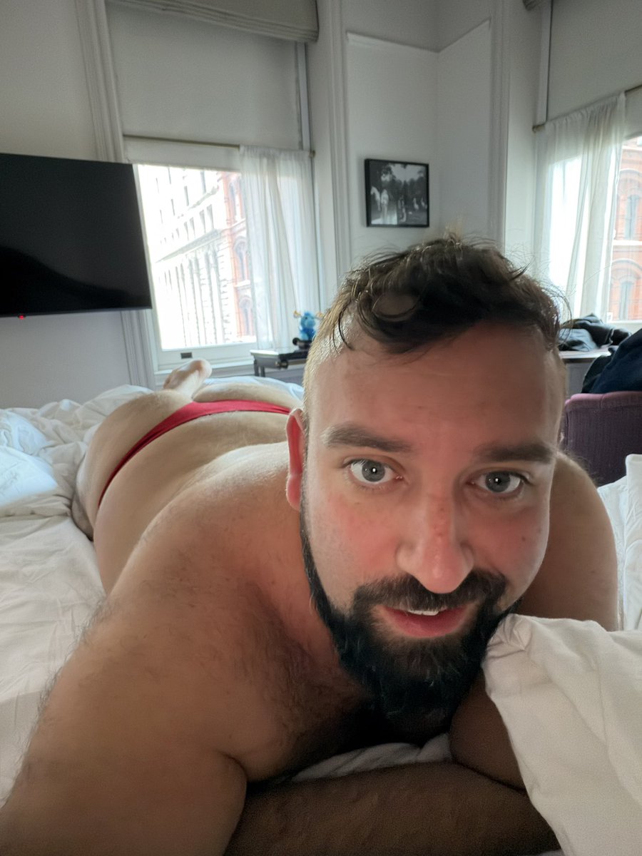 UndiesCub tweet media