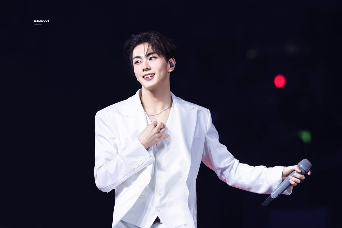 wonivuyz's tweet image. 251225 SBS 가요대전

#양정원 #정원 #JUNGWON 
#ENHYPEN #엔하이픈