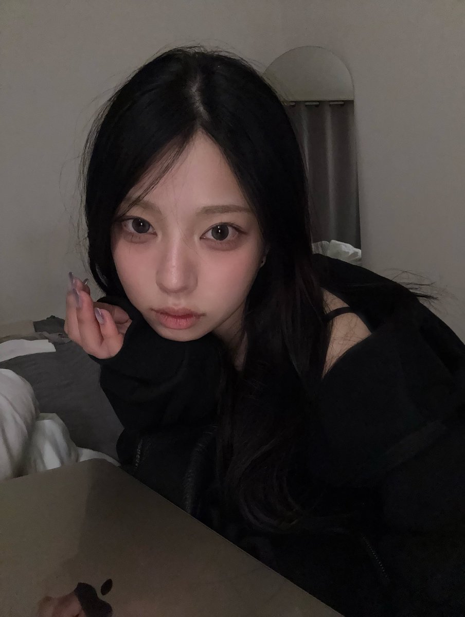 msg22fy's tweet image. 하루종일 피시방에 썩어있다가 이제 집 왓다.