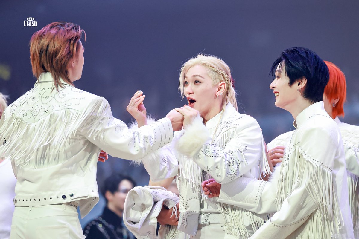 Flash_Felix0915's tweet photo. 251225｜SBS HD

#felix #필릭스 
#straykids     #스트레이키즈 https://t.co/50cv0iXxGu