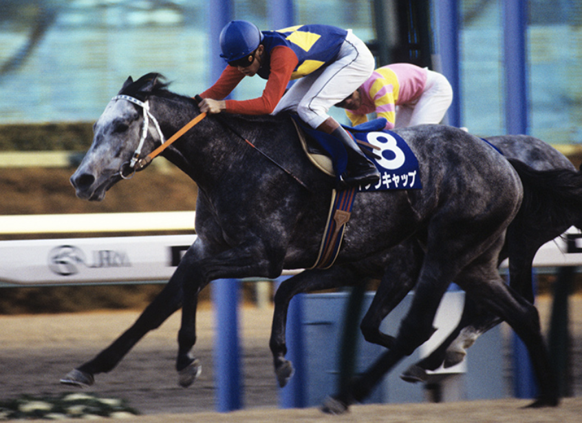オグリキャップ 単勝馬券 ’89年有馬記念G1【シンデレラグレイ】 1989年 毎日王冠（GⅡ） | オグリキャップ | JRA公式 - YouTube