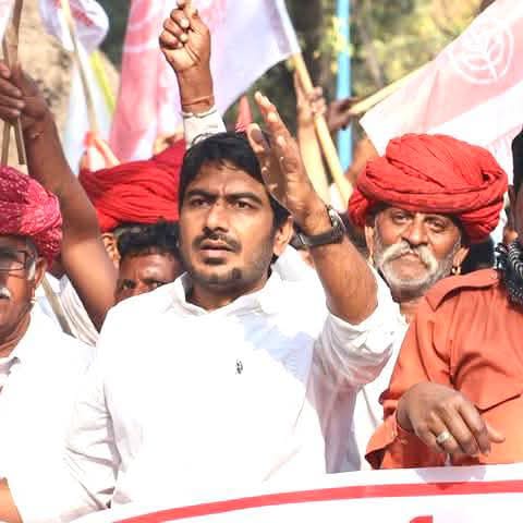 Happy birthday <a href="/BharatSaradhana/">Bharat saradhana</a> ji dwarkadhish bless you 🎂