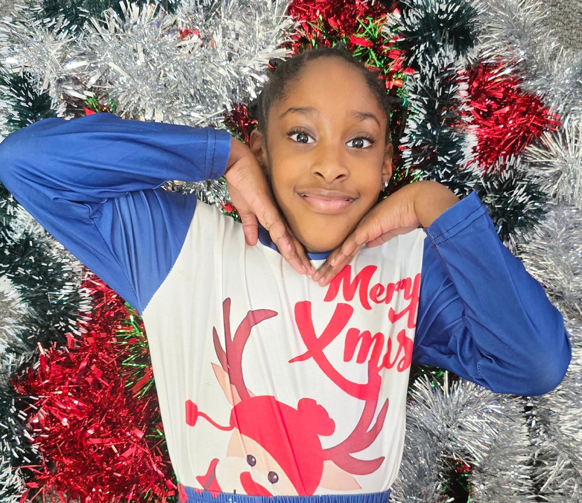 rifyjay's tweet photo. Merry Christmas from my little corner of the world. 
Grateful for family, laughter, and the quiet moments that make it all worth it ❤️ 

#MerryChristmas2025 #Christmas
 #GratefulHeart #FamilyTime #mum https://t.co/ikmW8PwuNN