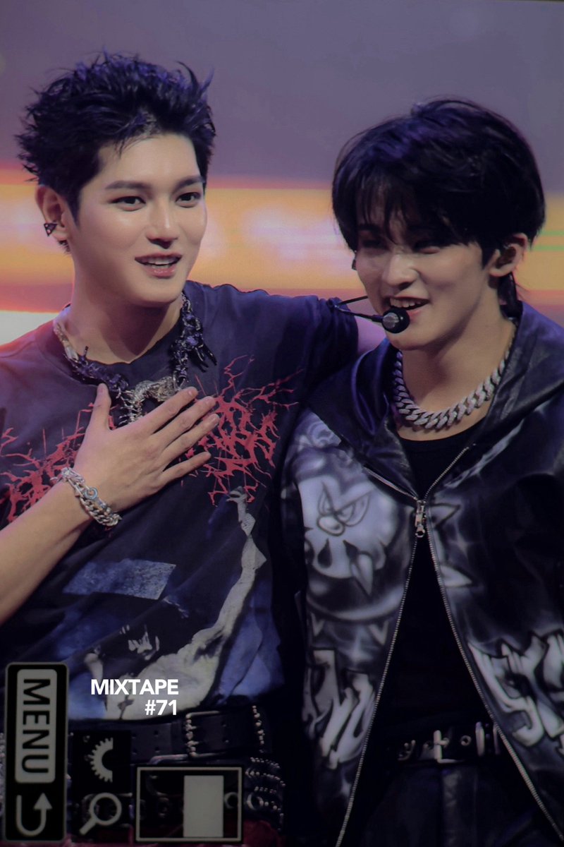 MIXTAPE_71's tweet photo. 251225 가요대전
메리크리스마스 🎄🎄🎄
#태용 #TAEYONG #テヨン #마크 #MARK https://t.co/P7yVNAUfp5