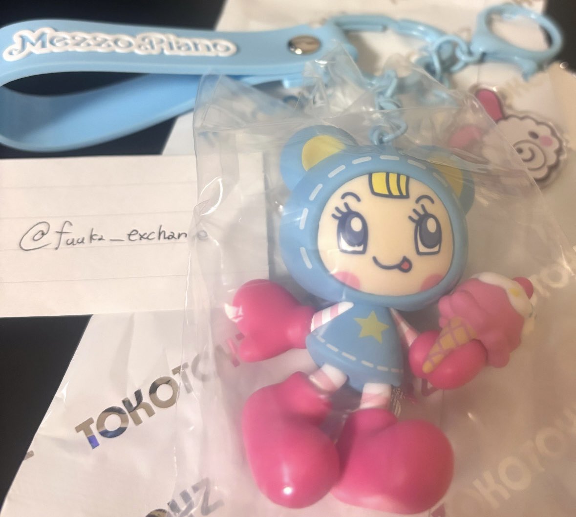 fuuka_exchange's tweet photo. メゾピアノ シークレットキャラチャーム 交換

🤍譲￤②ブルーベリエちゃん
⚠︎裏面にごくわずかな初期傷あり、詳細はリプ欄参照
💖求￤③クランベリエちゃん
横浜/都内手渡し 郵送可能◎

画像3枚目をお読み頂いた上でお取引をお願いいたします🙏🏻
検索からでもお気軽にお声掛けください！ https://t.co/FNGbdTWyNS