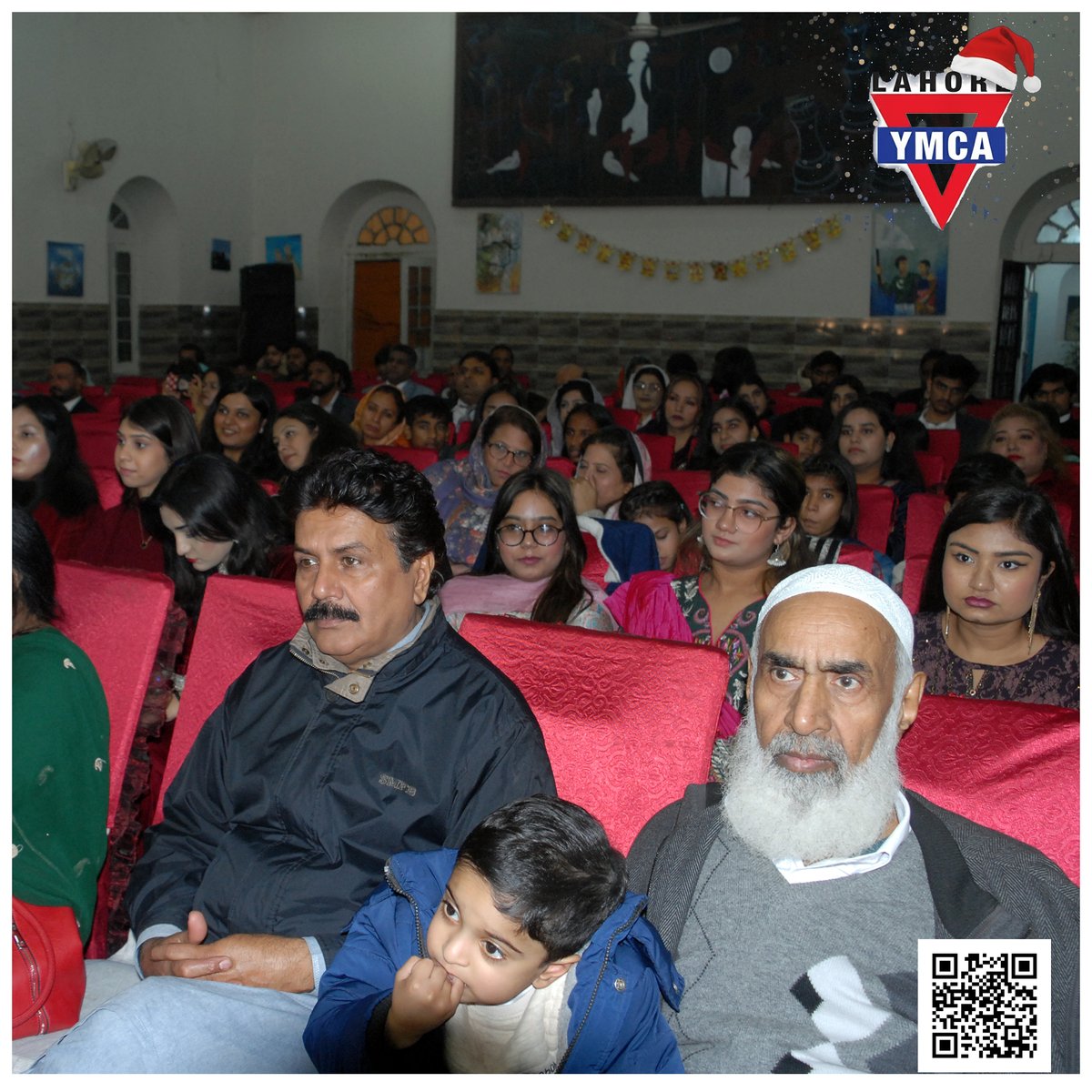 In her closing address,  Ghazala Sarfraz, General Secretary YMCA Lahore, thanked the guests and clergy, shared reflections on faith and perseverance, and highlighted key achievements of 2025 
#YMCALahore #ClosingAddress #GhazalaSarfraz #ChristmasProgram #FaithAndService