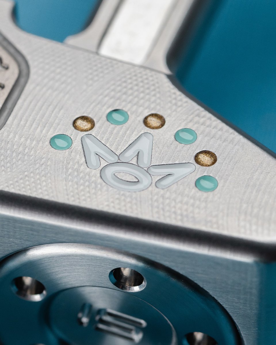 Happy Holidays from the Putter Studio! 

Wishing you all the best for a joyous holiday season and a very Happy New Year.