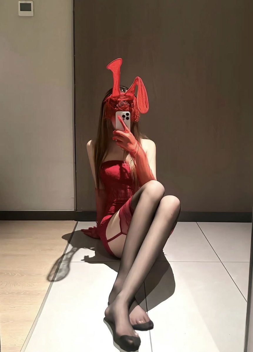 福利姬是皂皂呀🎀分享的黄推图片1 - 网红私拍内容