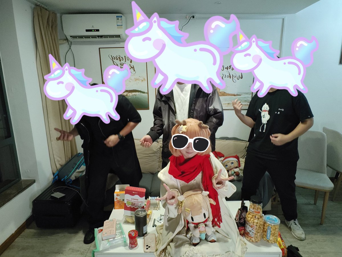 Cashszn6's tweet photo. @kano_2525 《马鹿组合》超快速COS现场！！！！
#鹿乃 https://t.co/rV75HvIBgU