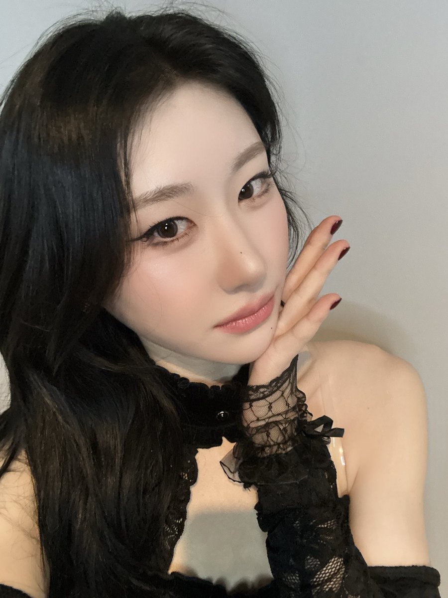 ITZYofficial's tweet image. [ #2025SBS가요대전 ]

:¨ ·.· ¨:
 `· . ℋ𝒶𝓅𝓅𝓎 ℋ𝑜𝓁𝒾𝒹𝒶𝓎❆.*˚˙

Being together is the best Holiday Gift💝

#ITZY #MIDZY @ITZYofficial
#ITZY_TUNNELVISION
#ITZY_TNVS
#SBS가요대전 #가요대전