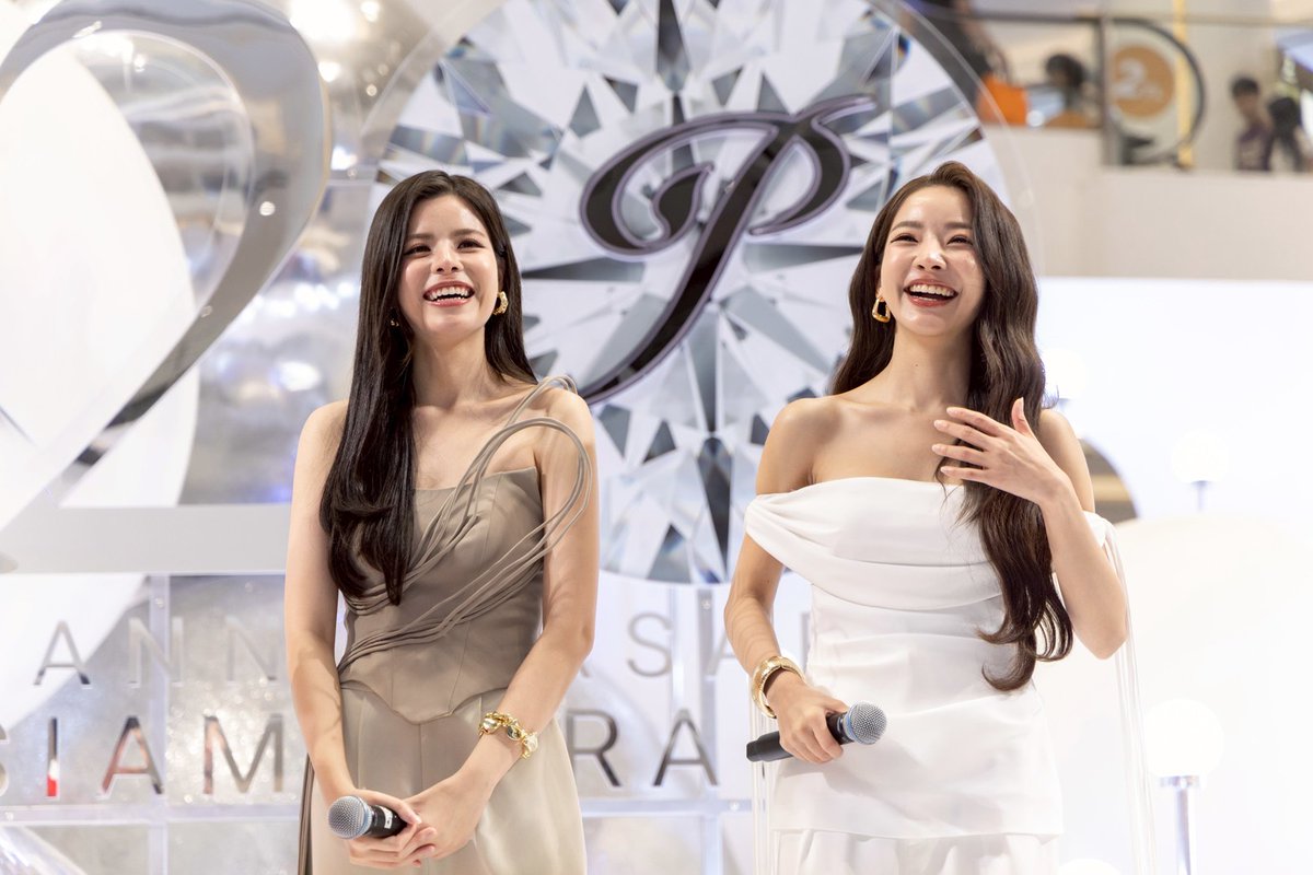 yglseries's tweet image. คริสต์มาสปีนี้ สยามพารากอนอบอวลไปด้วยบรรยากาศแห่งความสุขและความอบอุ่น เมื่อคู่จิ้นเกิร์ลเลิฟสุดฮอต เฟย์–กัญญาพัชร ณ นคร และ เมษ์–ญดา วัชระมูสิก มาร่วมส่งต่อรอยยิ้มและความสุขให้กับแฟนๆ 🎄🎁✨

#FayMay #fay_riezz #maywyda
#SiamParagonxFayMay

ณ แฟชั่น ฮอลล์ ชั้น 1 สยามพารากอน…