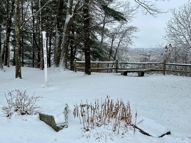 Merry Christmas from HHH! 🎄 Our campus has been looking pretty beautiful with the winter weather and holiday spirit. Hope everyone has a great holiday!