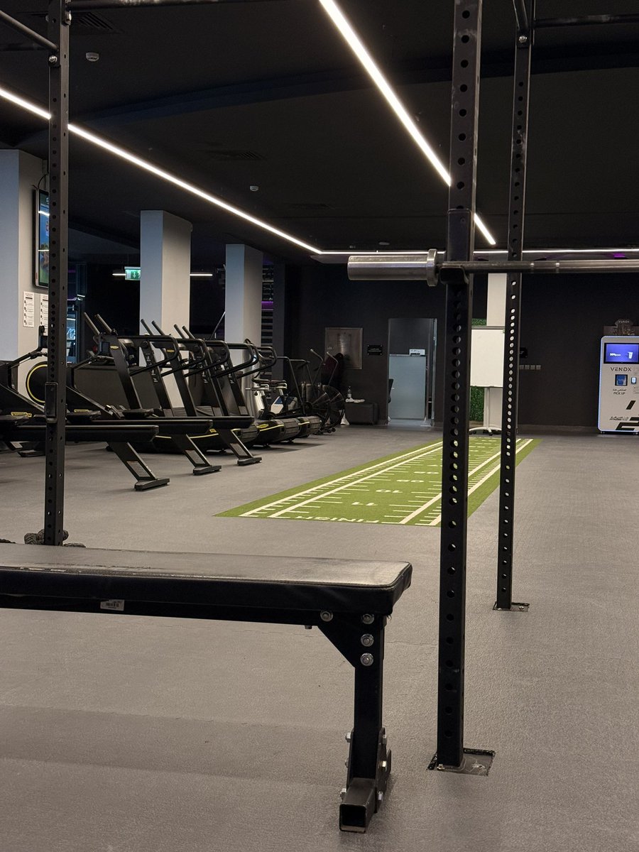 _human44's tweet image. لحظات تخلي وقع تحديات الحياة عليك ألطف💕