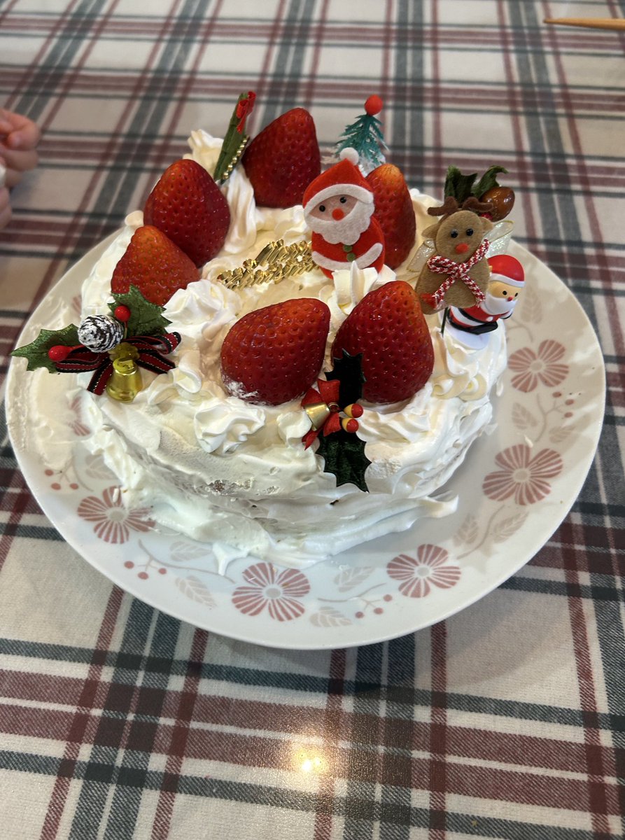 20mirin's tweet photo. ✧*｡🎄𝐌𝐞𝐫𝐫𝐲𝐂𝐡𝐫𝐢𝐬𝐭𝐦𝐚𝐬🎄✧*｡
一緒にケーキ作り楽しかった☺️♡ https://t.co/mnGaXpIUsd