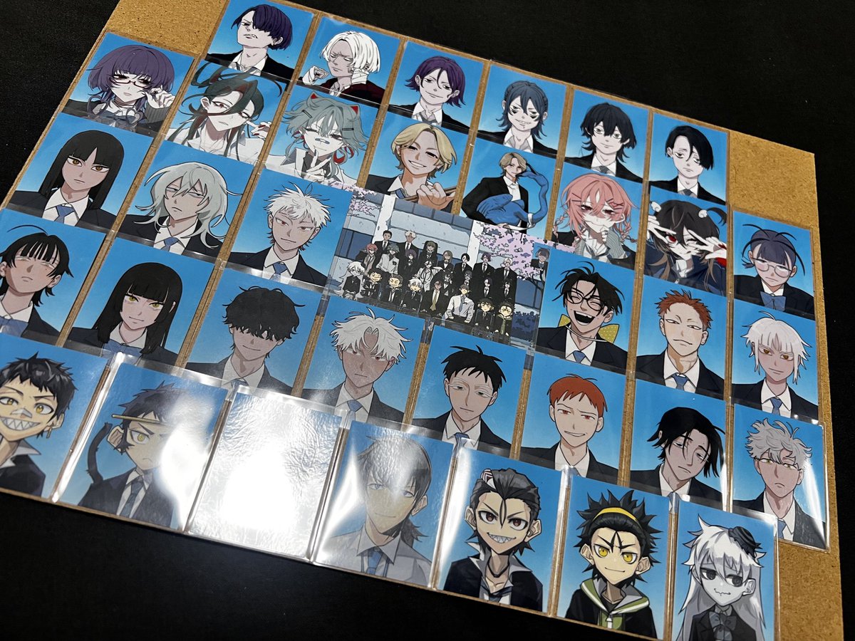 syudouさんの証明写真風ステッカー 重い腰を上げて飾ってみたら