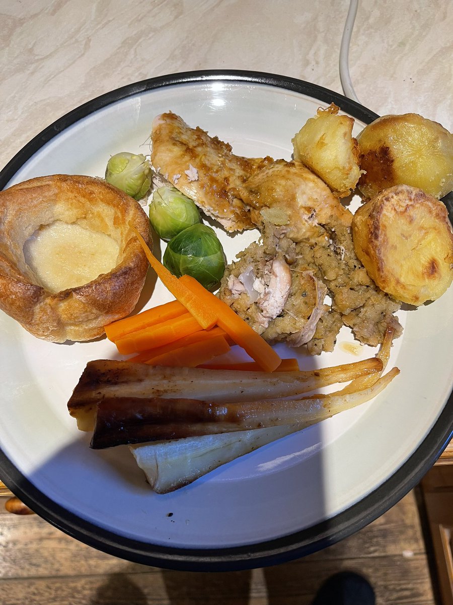 AliMirajUK's tweet image. Merry Christmas everyone. Have a lovely day.