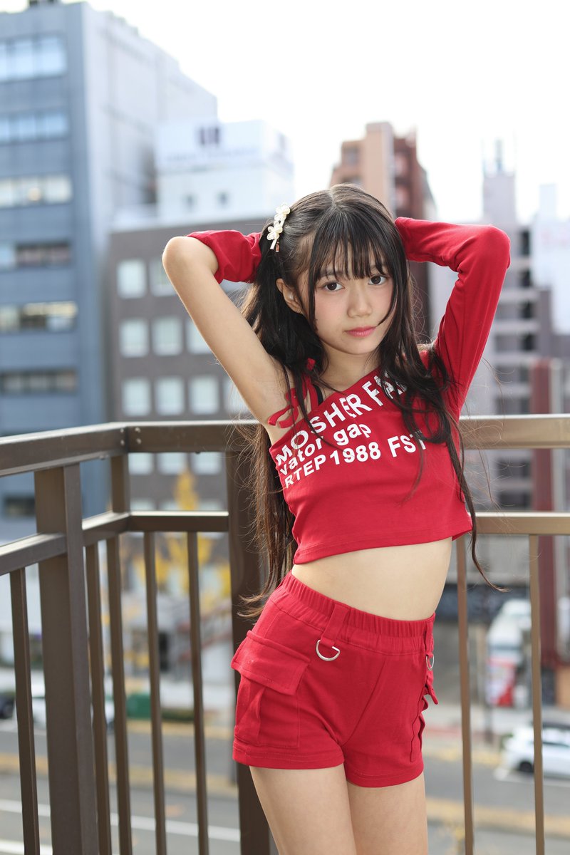 ポージングが全て映えてる ここみん ✨🥰 感性が豊かですよね