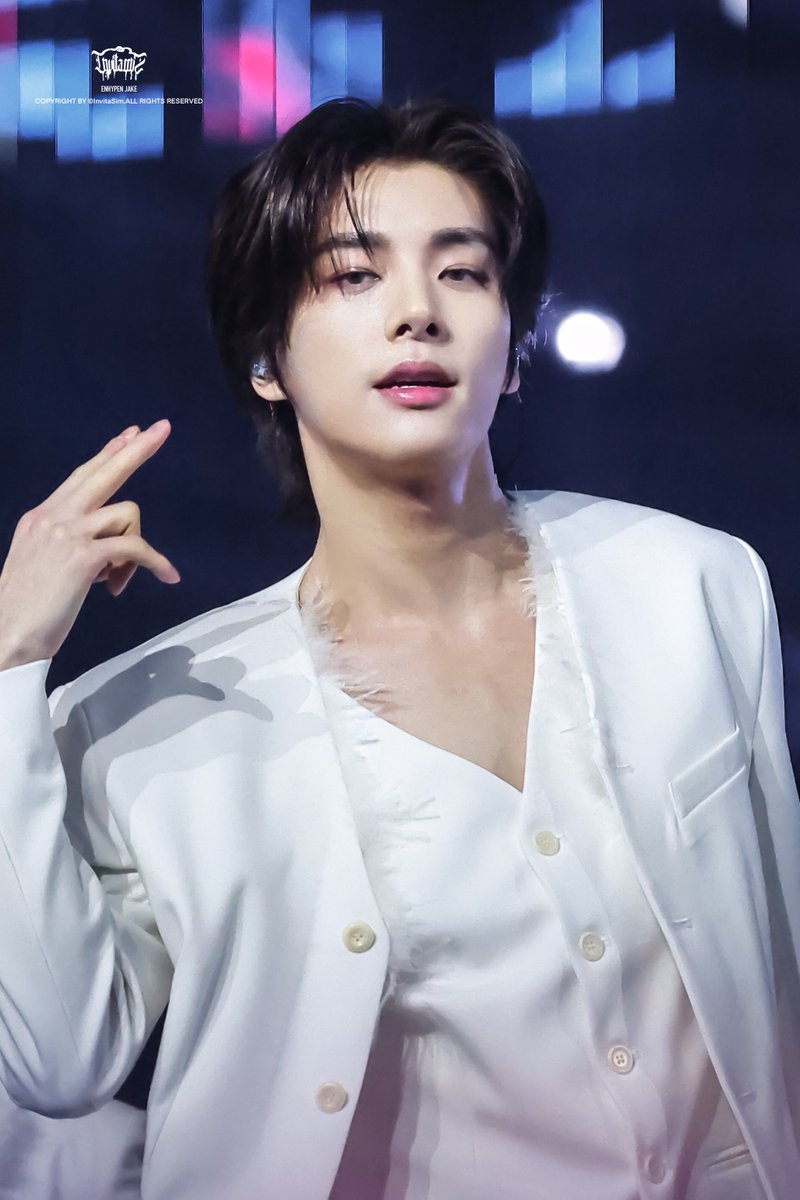 InvitaSim_Jake's tweet image. 251225 SBS
#JAKE #제이크 #심재윤
#ENHYPEN_JAKE
#엔하이픈 #ENHYPEN