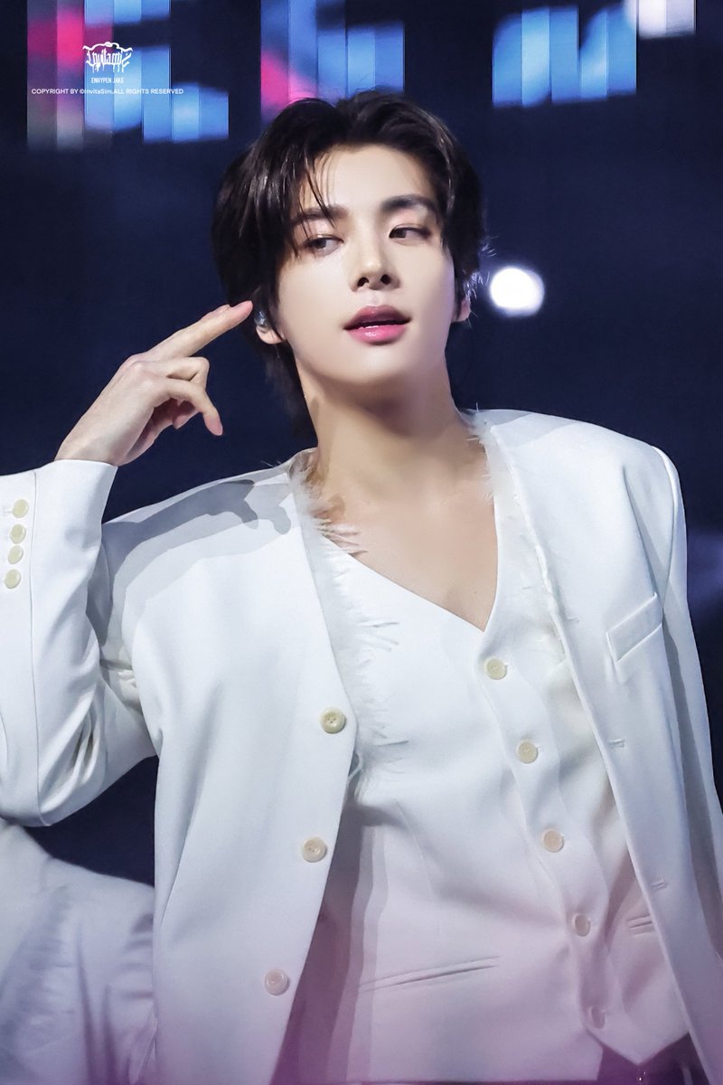 InvitaSim_Jake's tweet image. 251225 SBS
#JAKE #제이크 #심재윤
#ENHYPEN_JAKE
#엔하이픈 #ENHYPEN