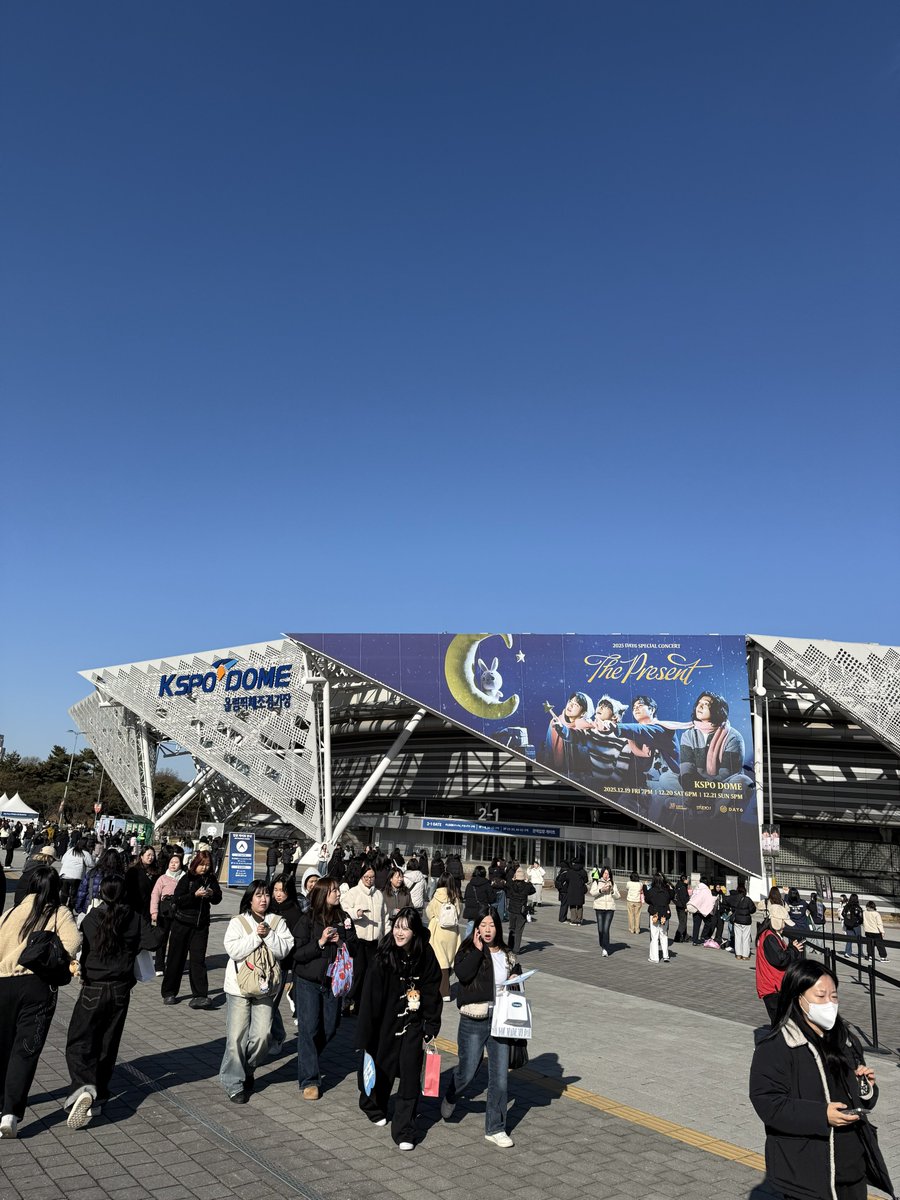 Luna tweet media