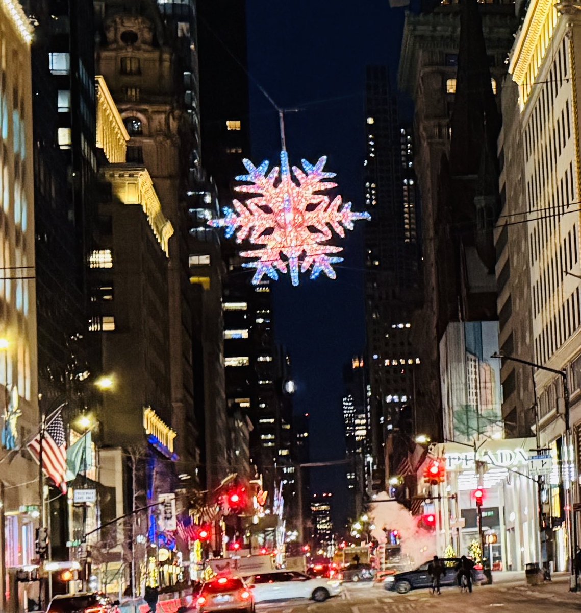 RealHughJackman's tweet photo. 🎄❄️ https://t.co/w6qF6PY3aX