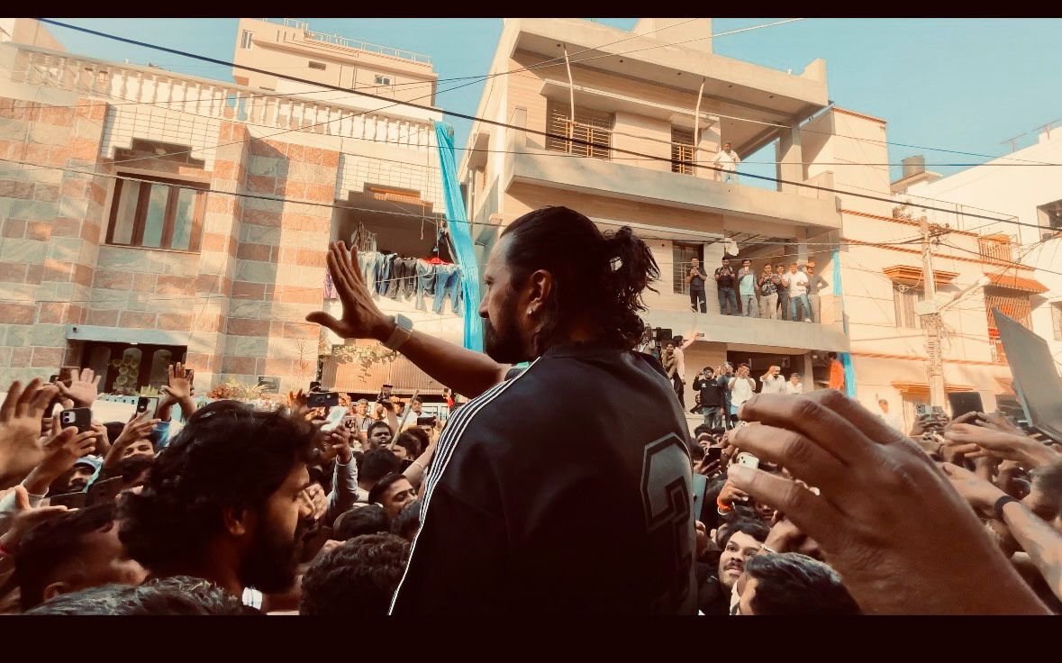 ksss_jamakhandi's tweet photo. Exclusive Pic.!🤩💥

Our @KicchaSudeep Boss ❤️
#KicchaSudeep #MarkTheFilm 
#MarkFDFS #MarkTheMovie https://t.co/fsflCYgyzO