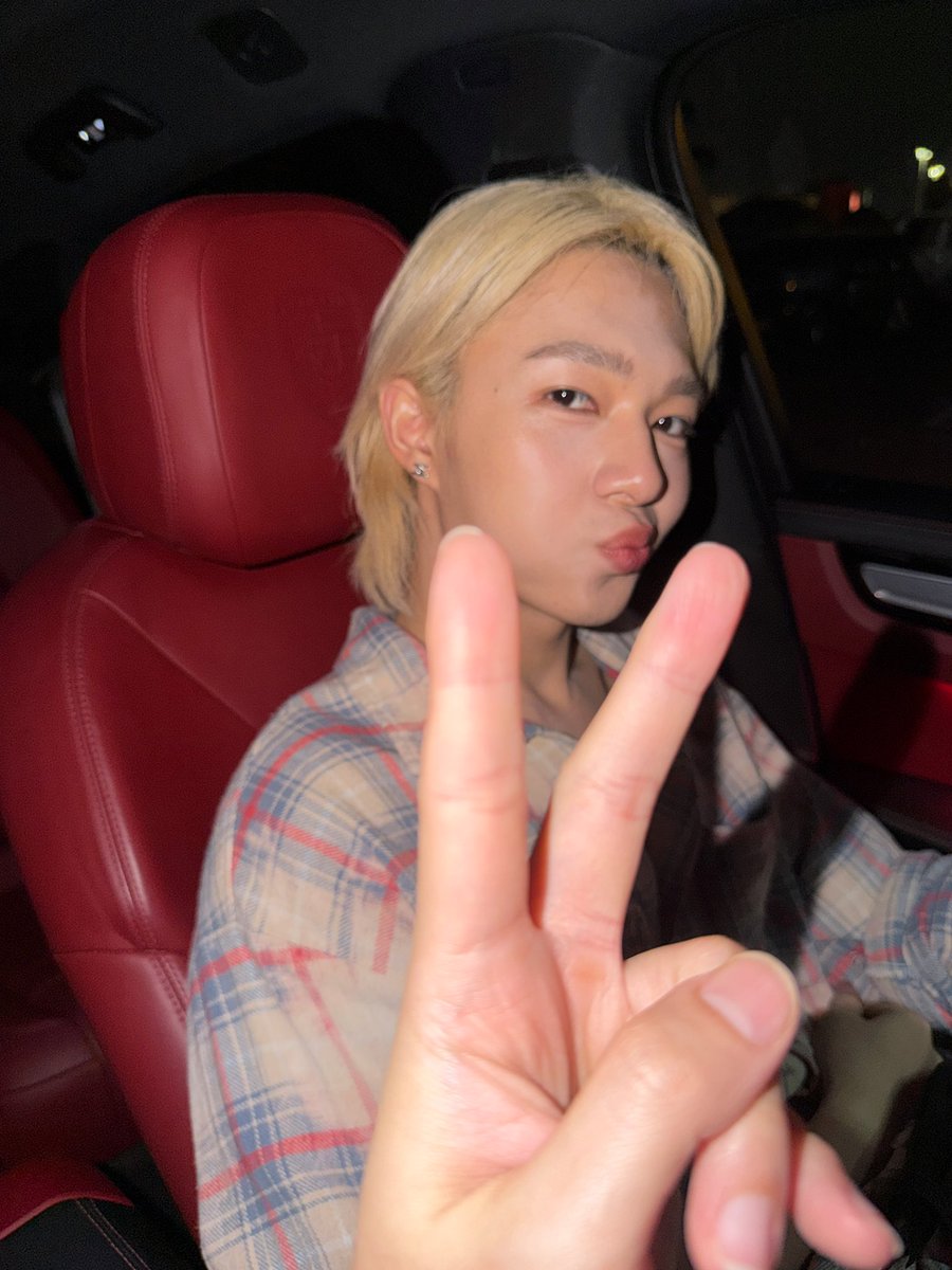 zee_pruk's tweet image. หิวแล้วว.. กินอะไรดีหนู ง่ำ ๆ