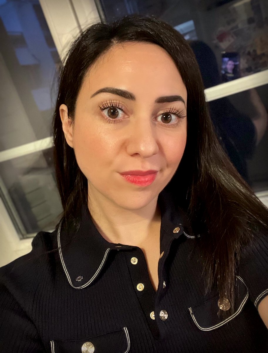 IndecentLouisa's tweet photo. Je suis beaucoup trop belle, l’incarnation parfaite de la femme de tes rêves, espiègle et audacieuse, un visage angélique et débordant de candeur qui te donne envie de te dépasser toujours plus chaque jour, une personnalité qui mêle subtilement bienveillance, douceur, intransigeance, sadisme et perversité. 

Tu débordes d’amour à mon égard, et en 2026, tu continueras inlassablement de travailler pour mon confort et de me couvrir de fric et de cadeaux digne de ma magnificence naturelle 💫