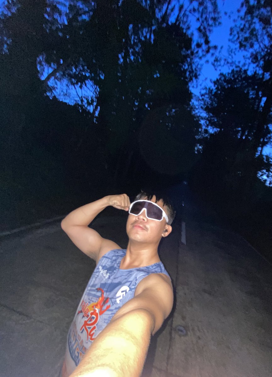 doseOF_KiiKO's tweet photo. Christmas Run!! Grabeng self love na this year. More focus and discipline next year. https://t.co/Jw1r32zWOj
