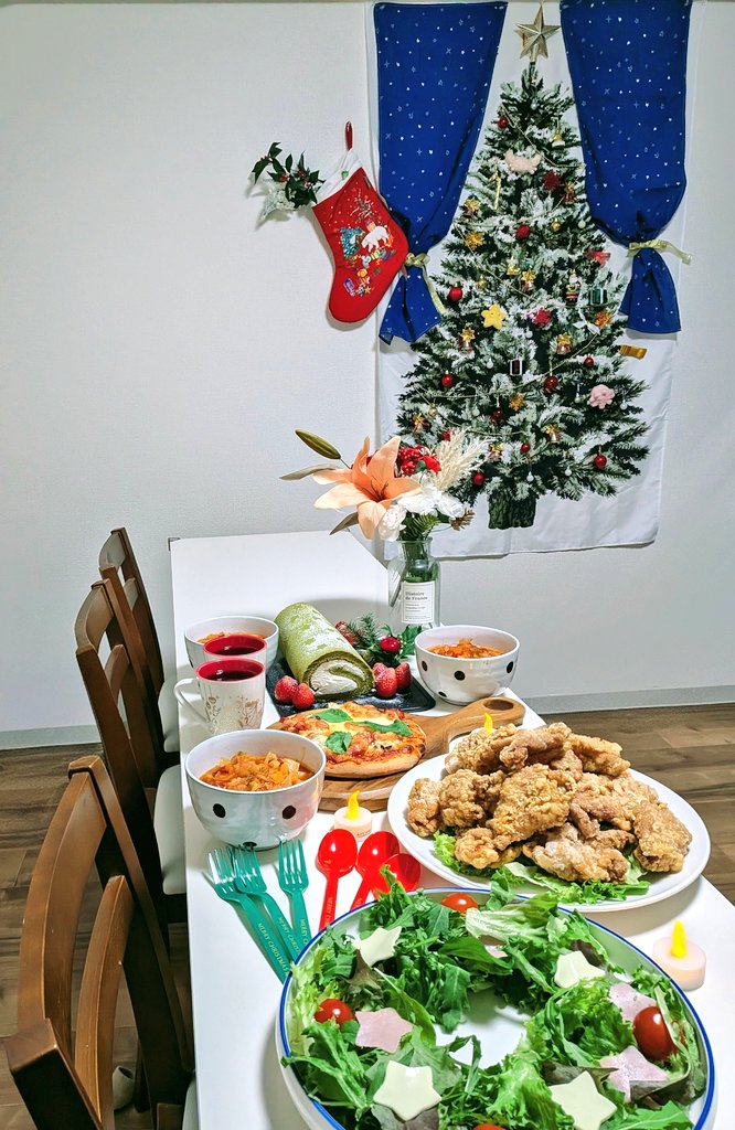 henosima's tweet photo. メリークリスマス会🎄 https://t.co/mGehJzZlNh