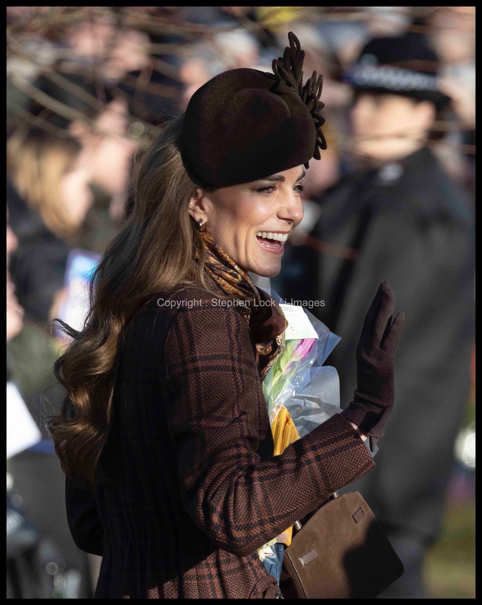 i-Images Picture Agency tweet media