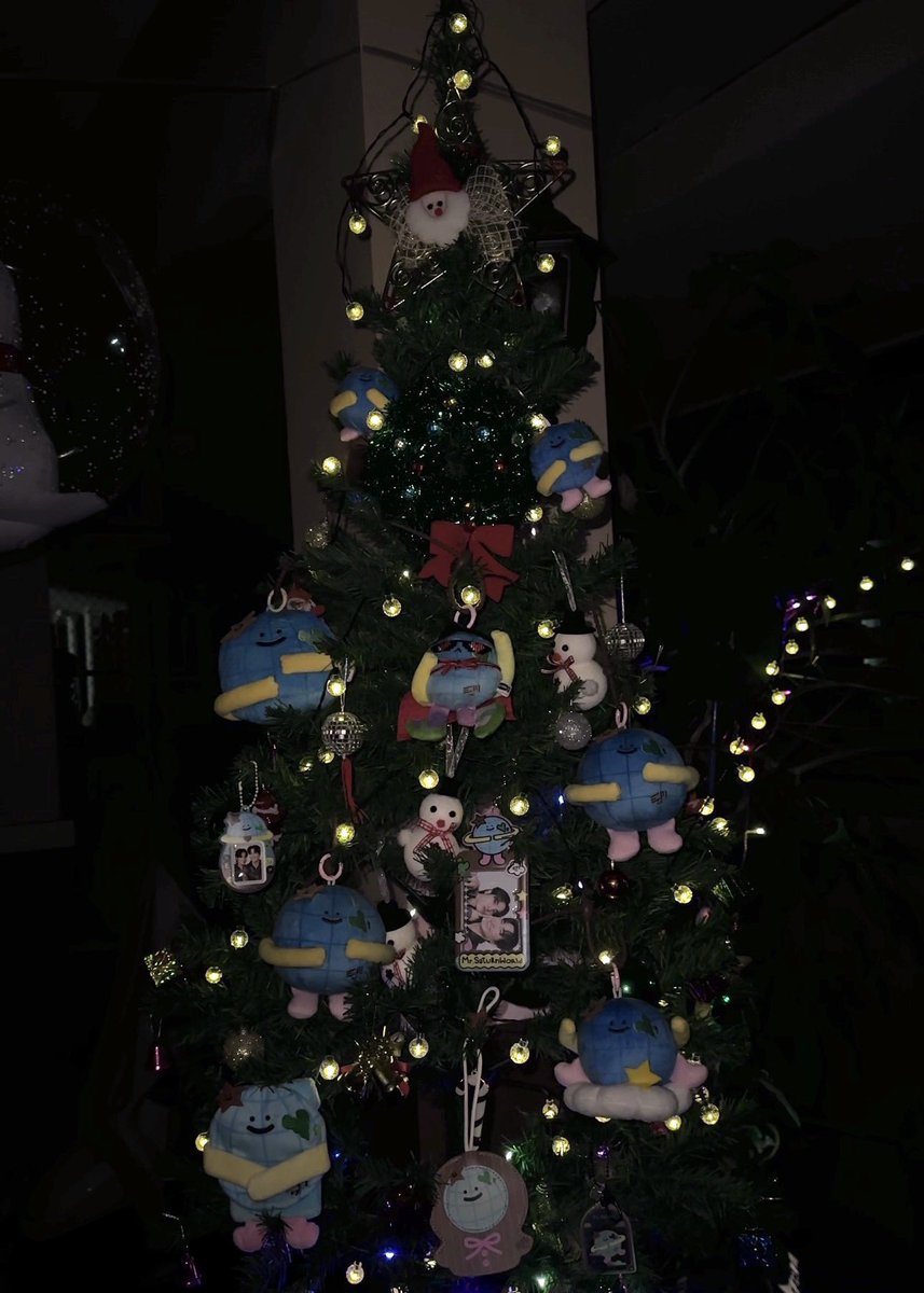 mochiimix's tweet image. เมอร์ยี่คิดตะม้าดค้าบ 🪄🎄🎅🏻

#เอิร์ทมิกซ์ ; #EarthMix
#MRSATURNWORLD