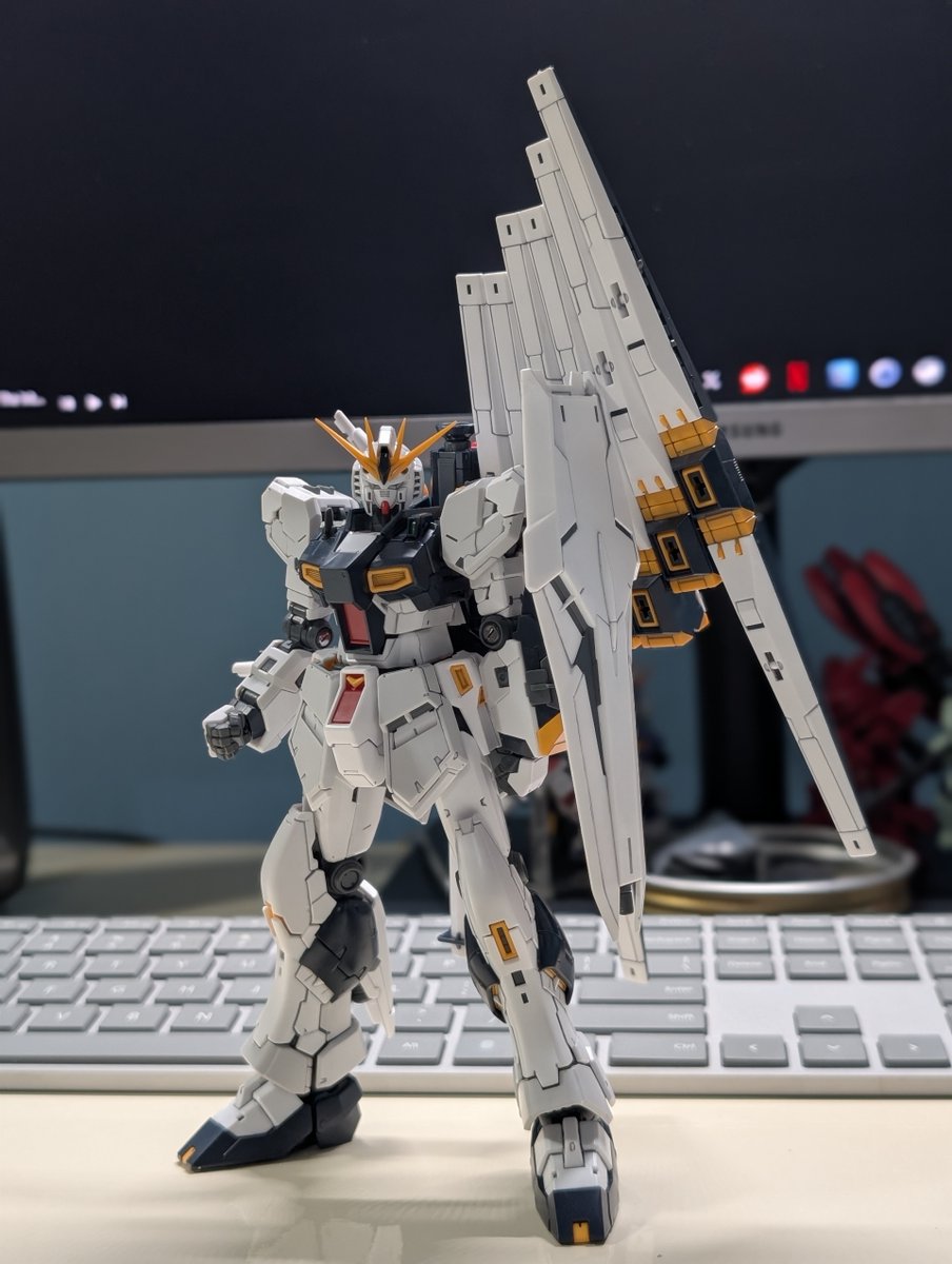 BlandLife's tweet photo. Completed the RG Nu after 9 days on Christmas!
Minus the stickers lol
A nice build experience, feeling and seeing the mechanics and details as you build.
Now to keep the builders spirit going to finish up its option parts!

#gunpla #gundam #ガンダム https://t.co/4LPNTTjVzz