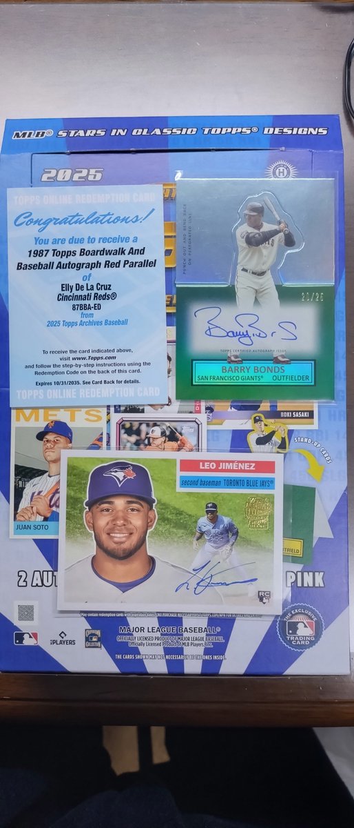 kazumaruo1216's tweet photo. 1BOX買ってコレはヤバい。 明日会社で怒られるな。 
@CardPurchaser
#MLB #2025 #TOPPS ARCHIVES https://t.co/JU1k3qDvT5